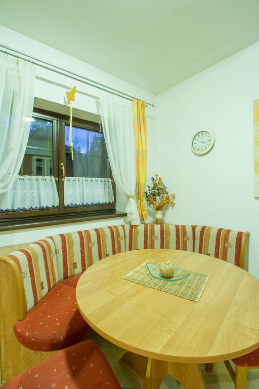 Vila Helena - Apartment Helena 2 Ruzomberok Chambre photo